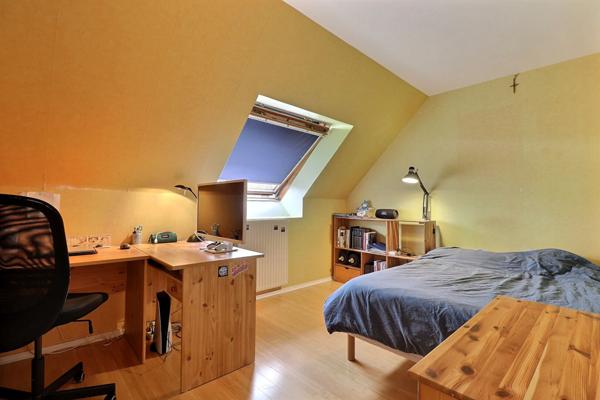 Magnifique propriété individuelle et familiale 7 p, 5 chbres 170 m² habitables (206 m² utiles) jardin, garage, cave dans le Domaine prisé du Golf à Courdimanche