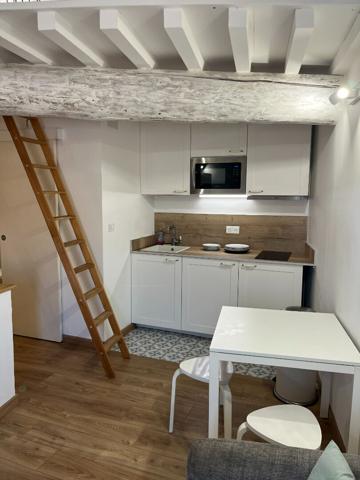 Studio entièrement rénové