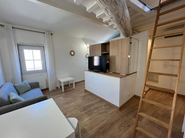 Studio entièrement rénové