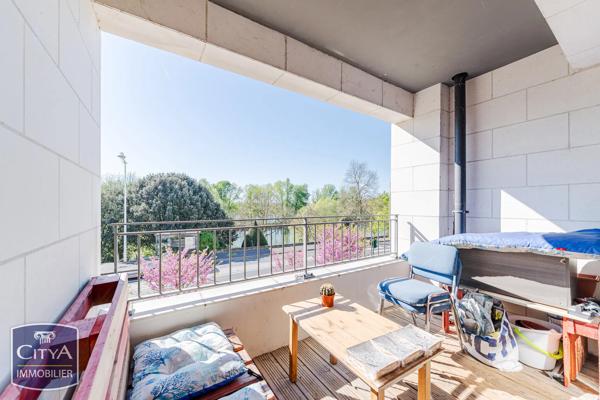 Appartement à vendre 2 pièces 43m² Saint-Cyr-sur-Loire (37540)