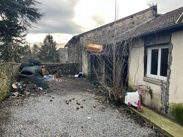 Immeuble à vendre |  Bourganeuf |  282 m²