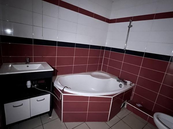 Immeuble à vendre |  Bourganeuf |  282 m²