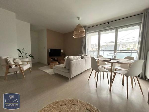 Appartement à louer 3 pièces 59.95m² Joué-lès-Tours (37300)