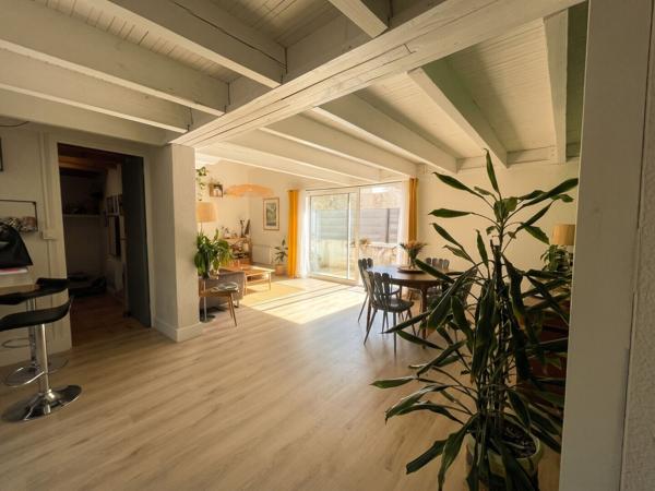 A vendre à Vannes secteur gare appartement duplex de type 3 de 63 m² place de parking, garage