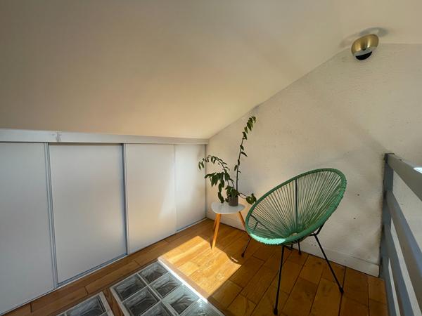 A vendre à Vannes secteur gare appartement duplex de type 3 de 63 m² place de parking, garage