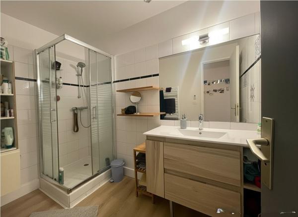A vendre à Vannes secteur gare appartement duplex de type 3 de 63 m² place de parking, garage