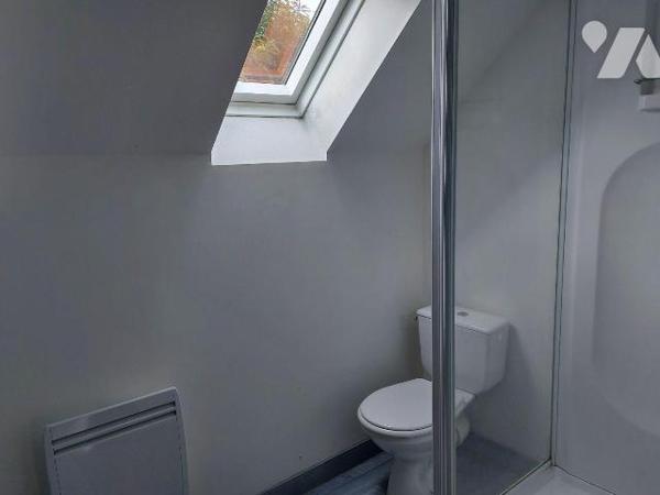 Maison avec jardin rénovée avec possibilité d'agrandissement : Elle comprend une pièce de vie a...