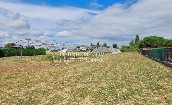 TERRAIN AVEC 2 DEPENDANCES