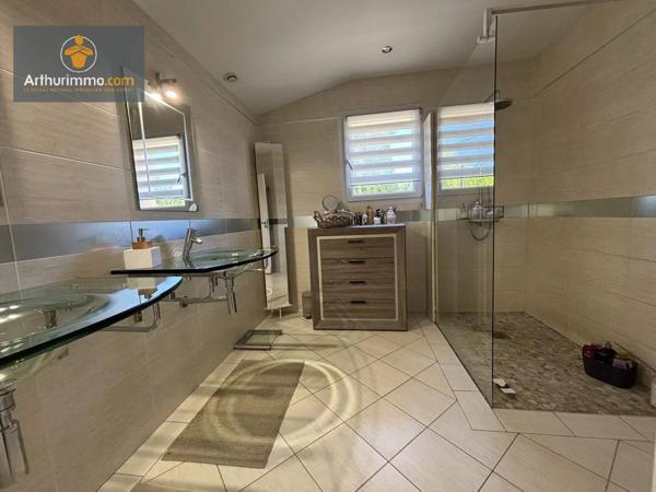 Vente                                                      Maison
                        
                     5 pièces                      115 m2                     à Marmande