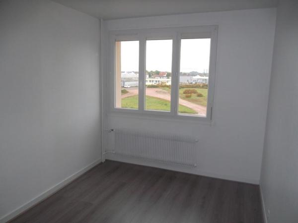 APPARTEMENT T4 A LOUER RIORGES - LE PONTET