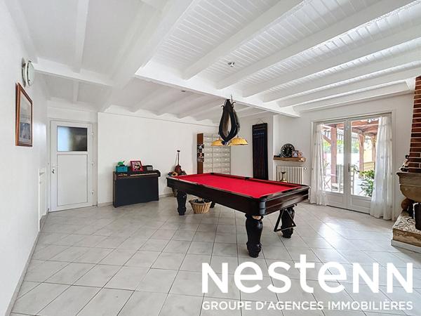 A vendre : Magnifique propriété avec piscine et jardin arboré à CRECHES SUR SAONE