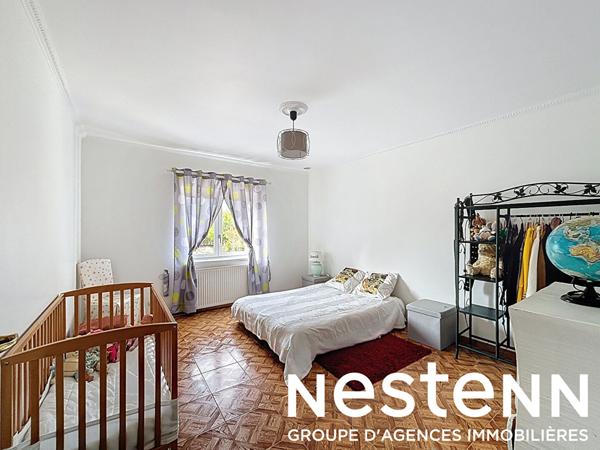 A vendre : Magnifique propriété avec piscine et jardin arboré à CRECHES SUR SAONE