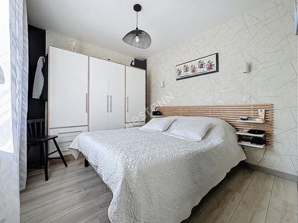 Maison de plain pied à vendre à Liré - 3 chambres, dépendance, jardin et vue dégagée