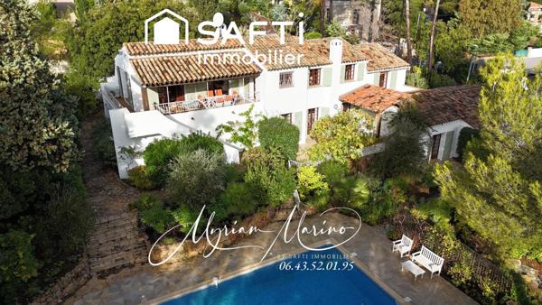 Saint-Aygulf villa vue mer panoramique 9 chambres terrasse garages propriété rare