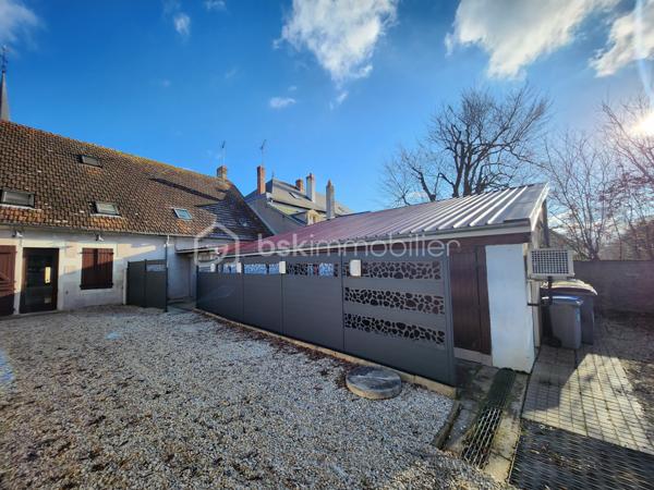 Local d activites de 208 m²