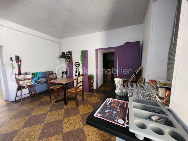 Local d activites de 208 m²