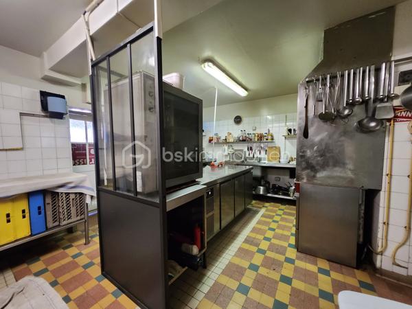 Local d activites de 208 m²