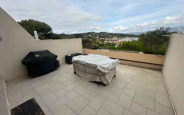 Appartement à vendre    3 pièces • 52 m2 Saint-Mandrier-sur-Mer