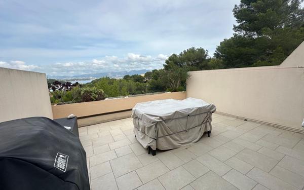 Appartement à vendre    3 pièces • 52 m2 Saint-Mandrier-sur-Mer