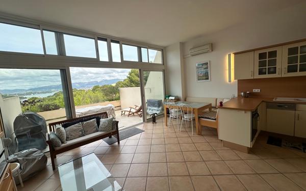 Appartement à vendre    3 pièces • 52 m2 Saint-Mandrier-sur-Mer