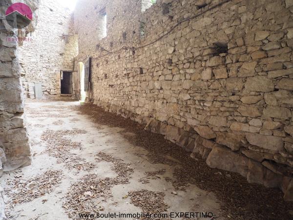 Fontaine-de-Vaucluse (84800) Remise à rénover à Fontaine de Vaucluse