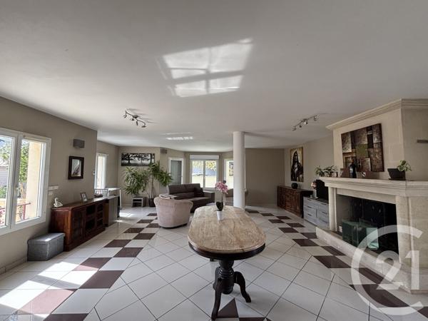 Maison à vendre  7 pièces - 200 m 2   EYSINES  - 33