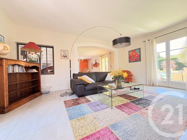Maison à vendre  7 pièces - 200 m 2   EYSINES  - 33