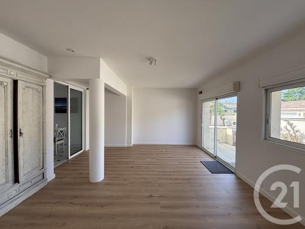 Maison à vendre  7 pièces - 200 m 2   EYSINES  - 33