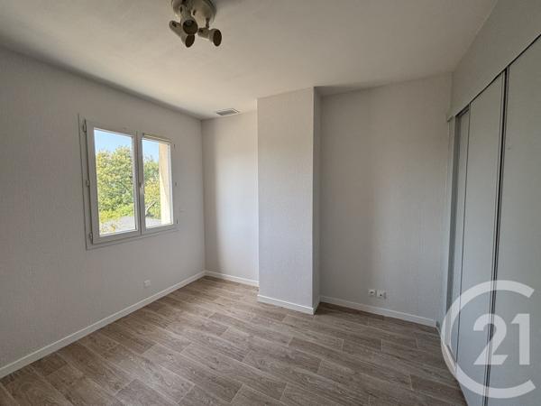 Maison à vendre  7 pièces - 200 m 2   EYSINES  - 33
