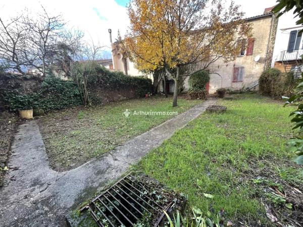 Vente Maison 10 pièces 276 m2 à Saint-Georges-de-Luzençon