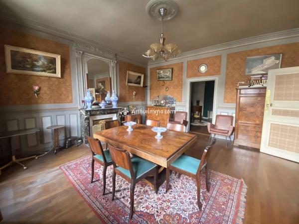 Vente Maison 10 pièces 276 m2 à Saint-Georges-de-Luzençon