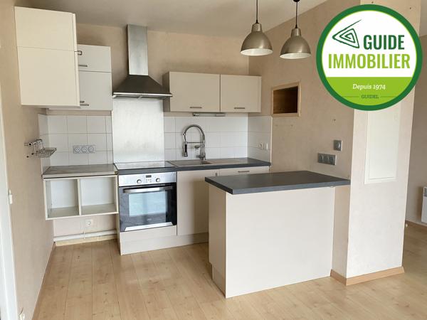 SOUS COMPROMIS DE VENTE. APPARTEMENT T2 PROCHE DU CENTRE VILLE DE GUIDEL