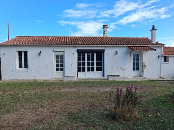 Ancienne ferme à restaurer avec hangar de 110 m², proche plages et forêt , Saint georges d oleron