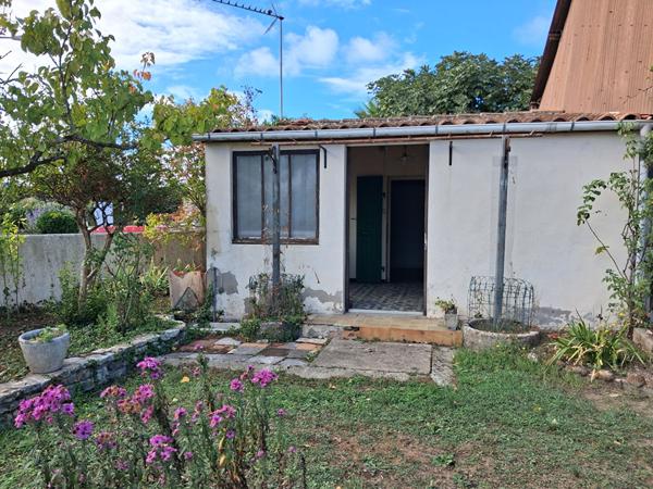 Ancienne ferme à restaurer avec hangar de 110 m², proche plages et forêt , Saint georges d oleron
