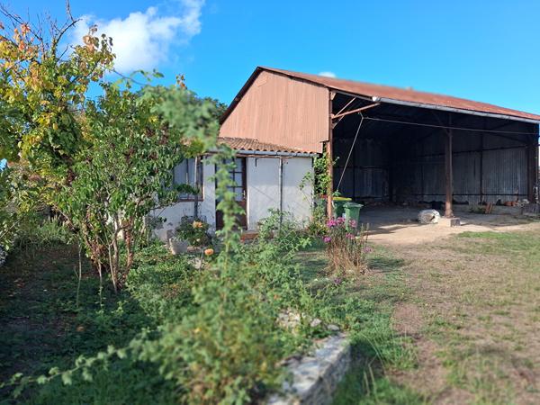 Ancienne ferme à restaurer avec hangar de 110 m², proche plages et forêt , Saint georges d oleron