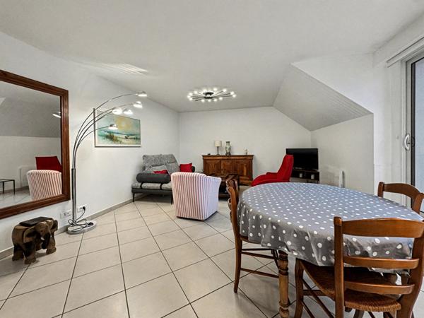 T4 DERNIER ÉTAGE -TERRASSE 50 m²-DOUBLE BOX-ST SÉBASTIEN SUR LOIRE,  
Saint sebastien sur loire 44230