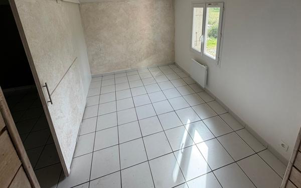 Maison à vendre    2 pièces •  Veilhes