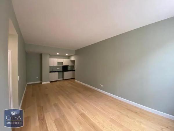 Appartement à louer 4 pièces 80.85m² Poitiers (86000)