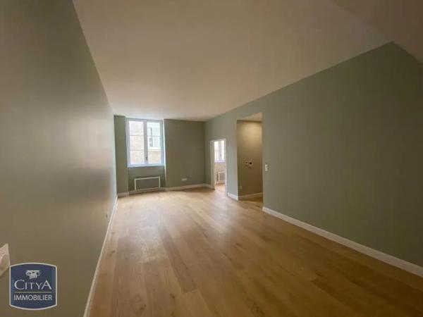 Appartement à louer 4 pièces 80.85m² Poitiers (86000)