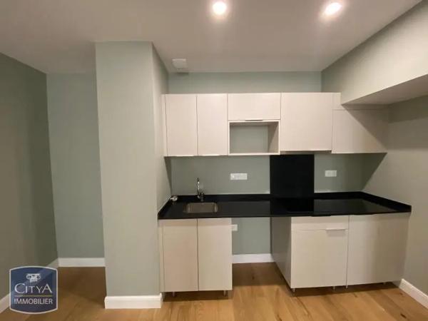 Appartement à louer 4 pièces 80.85m² Poitiers (86000)
