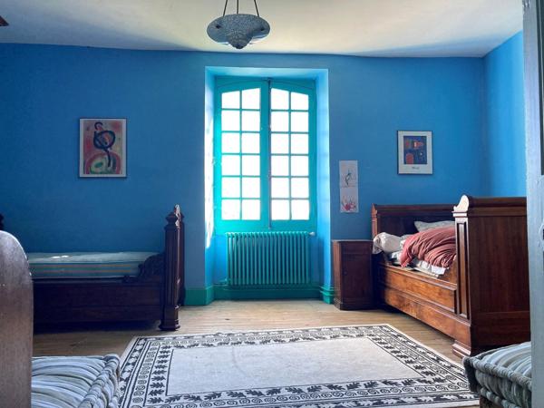 Ancien presbytère aves sonjardin à Espère