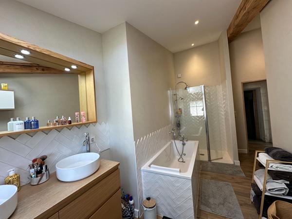 Maison ancienne de caractère - 4 chambres - 2100 m² terrain - 20min de La Rochelle