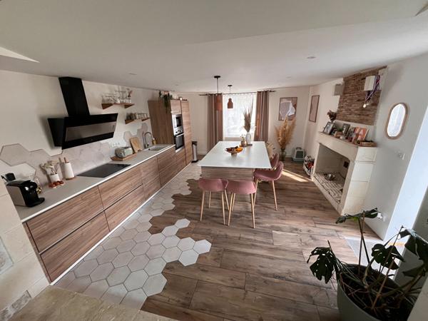 Maison ancienne de caractère - 4 chambres - 2100 m² terrain - 20min de La Rochelle