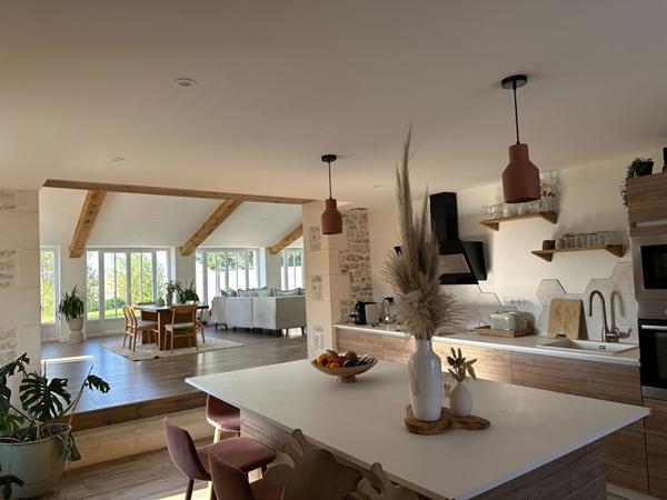 Maison ancienne de caractère - 4 chambres - 2100 m² terrain - 20min de La Rochelle