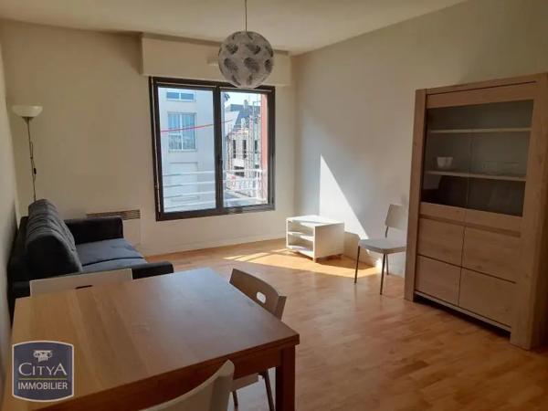 Appartement à louer 2 pièces 41.04m² Laval (53000)
