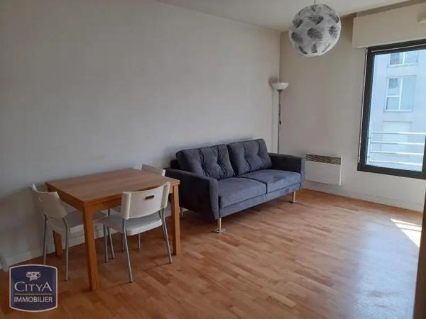 Appartement à louer 2 pièces 41.04m² Laval (53000)