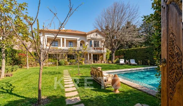 Exclusivité. Aix-en-Provence. Maison de charme rénovée , 5 chambres, piscine, appartement indépendan