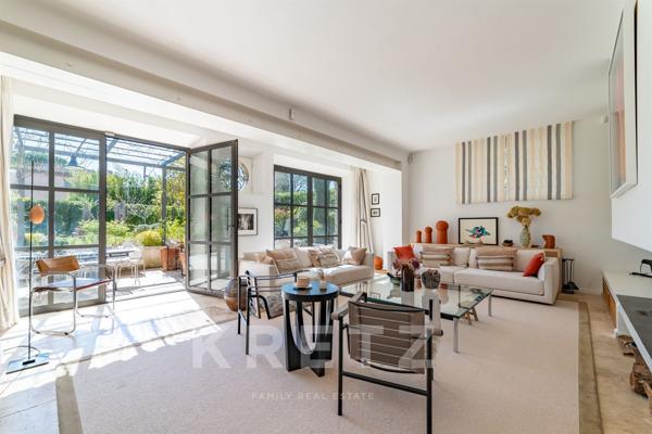 Exclusivité. Aix-en-Provence. Maison de charme rénovée , 5 chambres, piscine, appartement indépendan