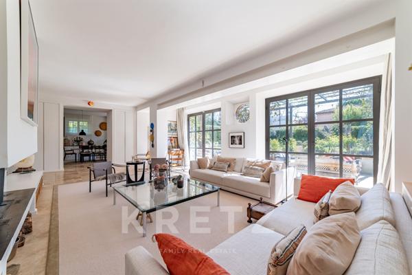 Exclusivité. Aix-en-Provence. Maison de charme rénovée , 5 chambres, piscine, appartement indépendan