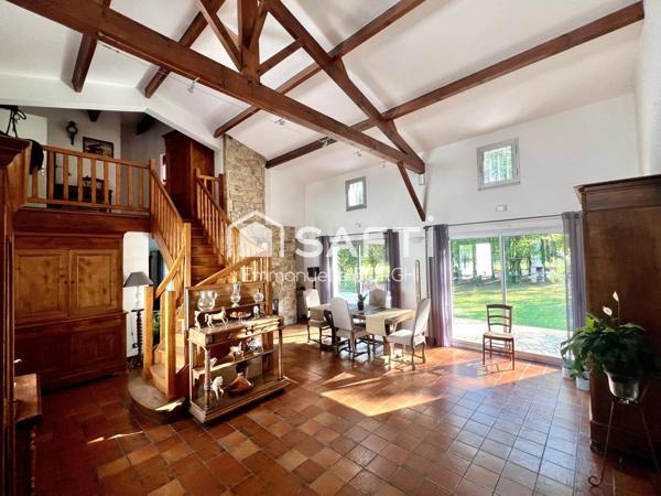 Maison 4 chambres - garage - carport - grand jardin